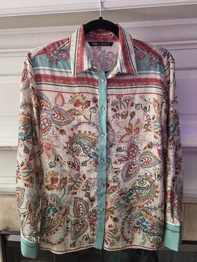 Zara Paisley Pink, Teal Button-Front Blouse Size S